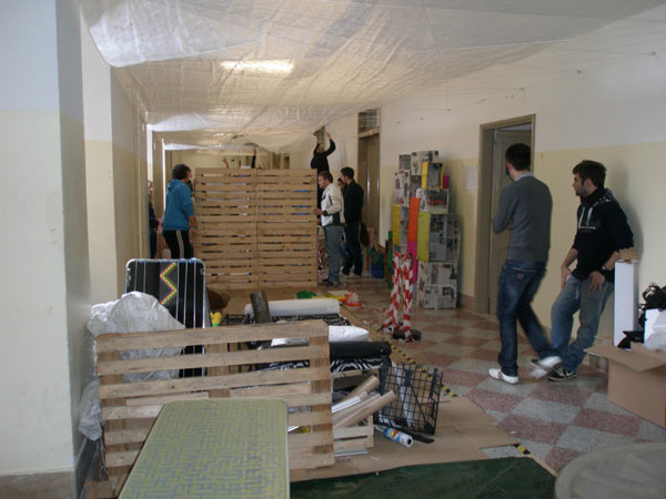 D I S I A - RI-ABITARE - I MOSTRI IN MOSTRA sede di Largo Cattaneo 18/01/2011