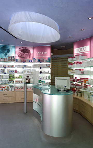 Dr. Giuseppucci pharmacy | Cristiano Toraldo di Francia